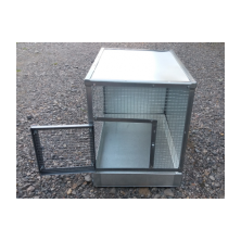 Metal cage with tray for rodents