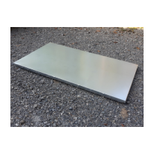 Stainless steel tray with closed lid