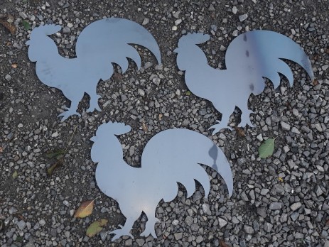 Decoration - roosters made of sheet steel