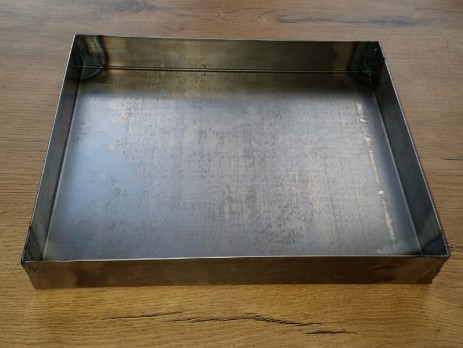 Tray of carbon steel