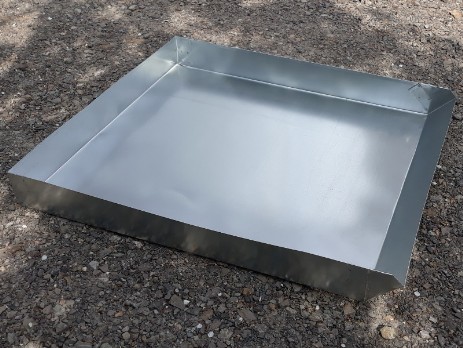 Hopper tray made of zinc sheet
