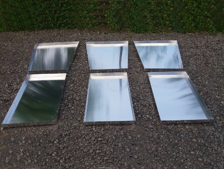 Trapezoidal and rectangular aluminum trays