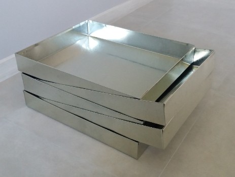 Trays of galvanized sheet