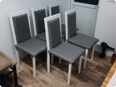 Krzesła metalowe tapicerowane